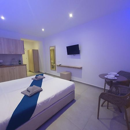 Sun Plaza Suites - Adults Only ไอยานาปา ภายนอก รูปภาพ