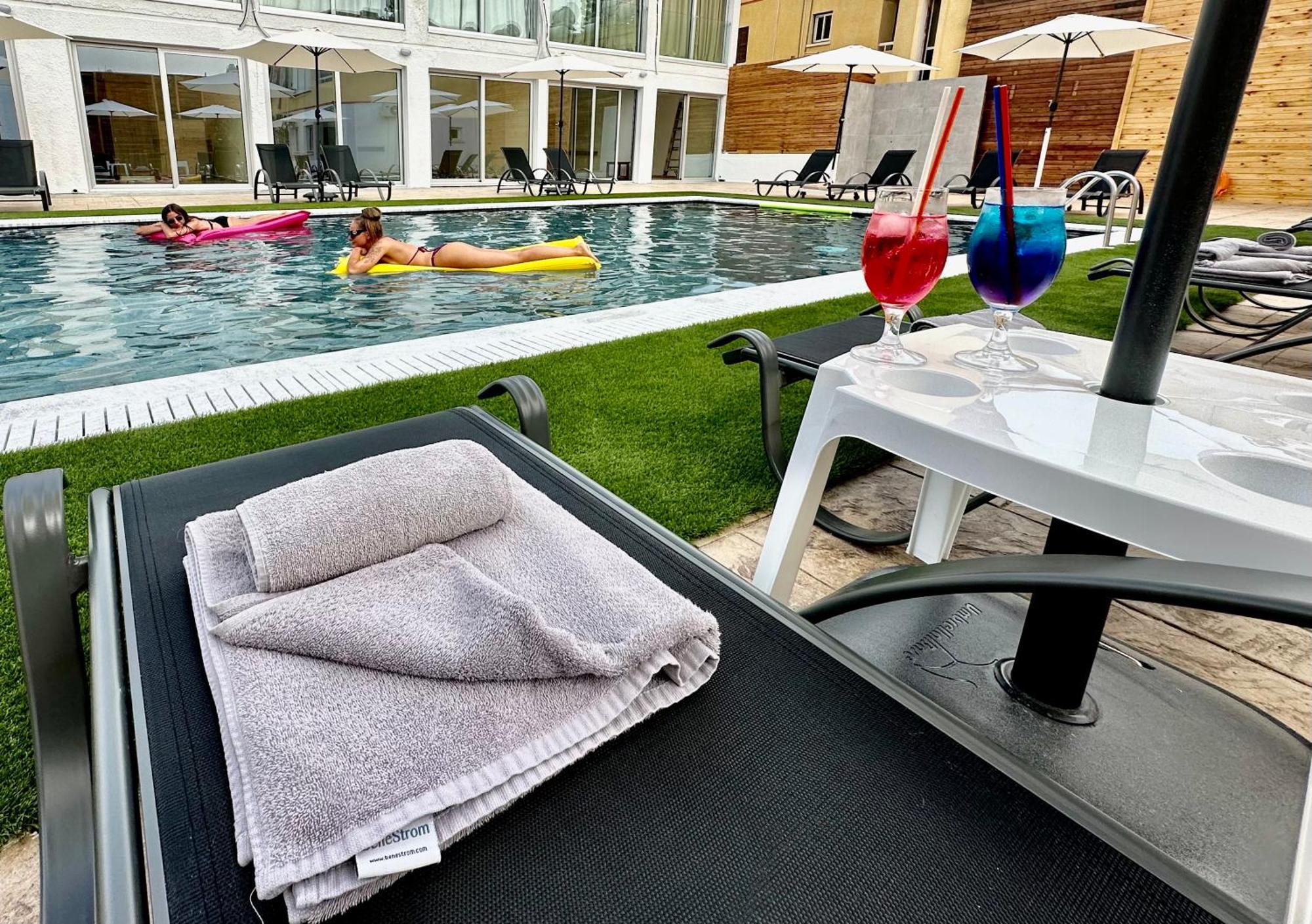 Sun Plaza Suites - Adults Only ไอยานาปา ภายนอก รูปภาพ