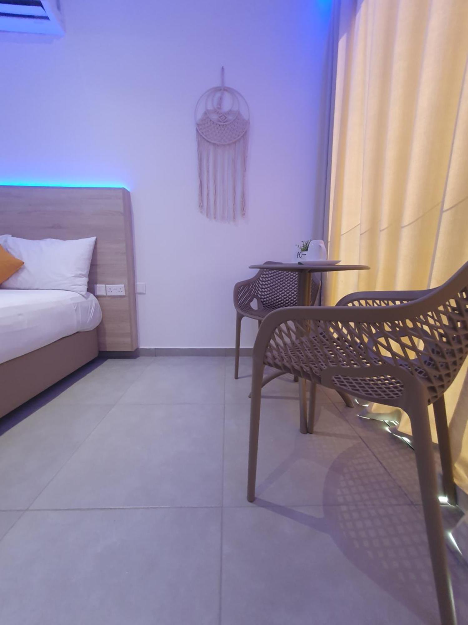 Sun Plaza Suites - Adults Only ไอยานาปา ภายนอก รูปภาพ