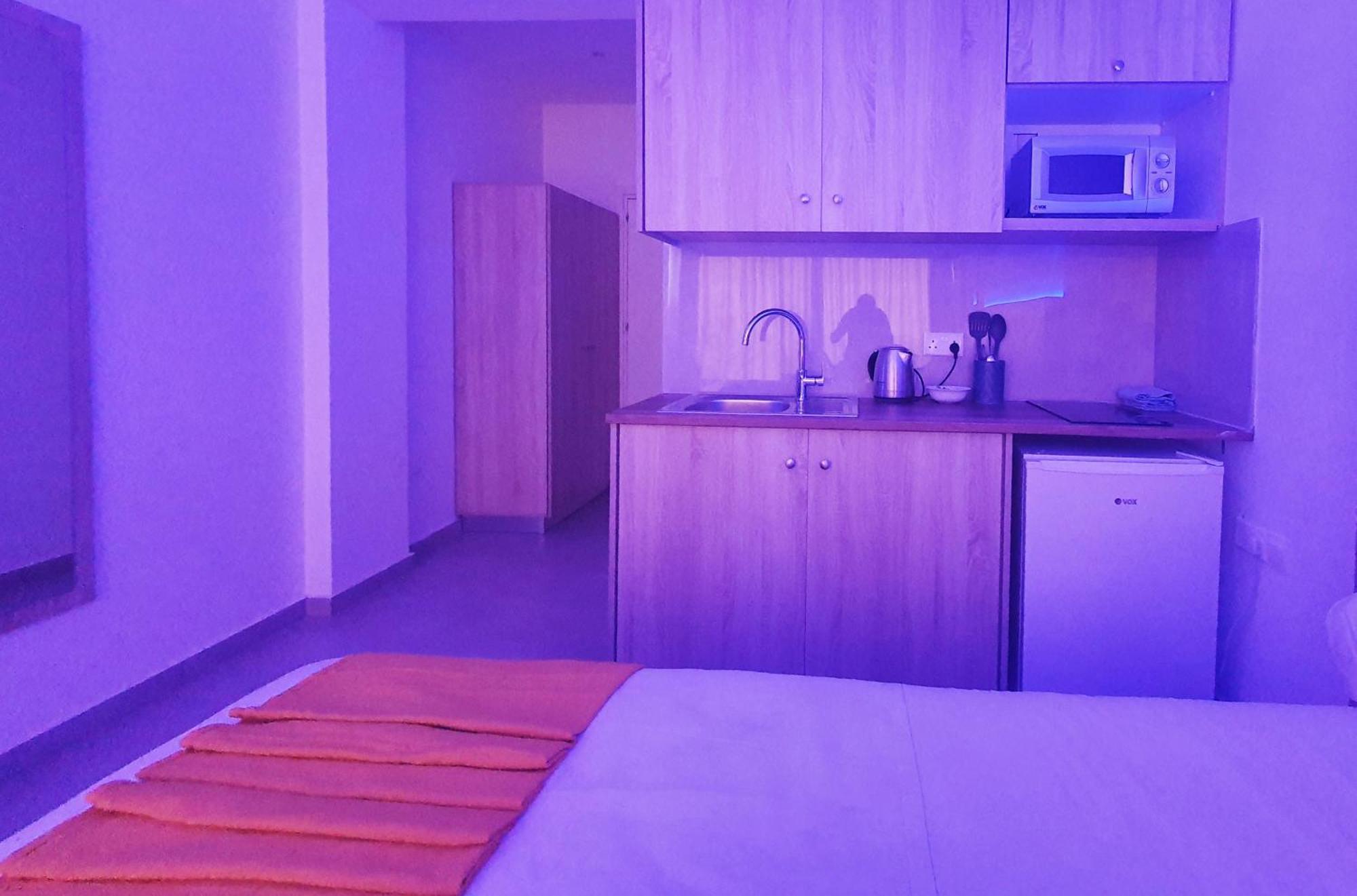 Sun Plaza Suites - Adults Only ไอยานาปา ภายนอก รูปภาพ