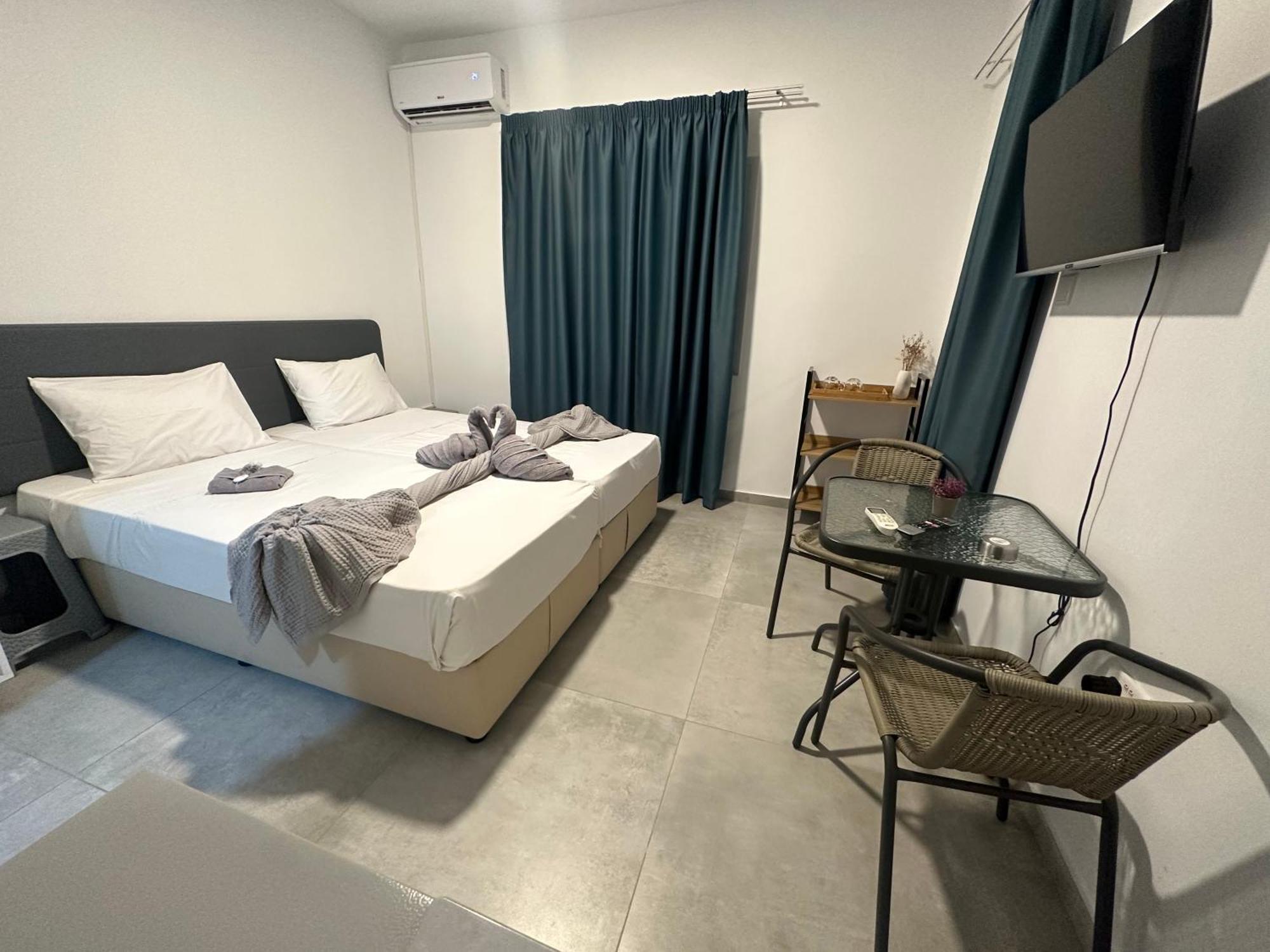 Sun Plaza Suites - Adults Only ไอยานาปา ภายนอก รูปภาพ