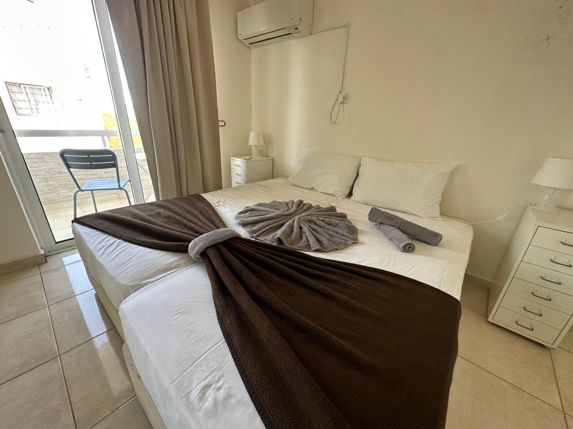 Sun Plaza Suites - Adults Only ไอยานาปา ภายนอก รูปภาพ