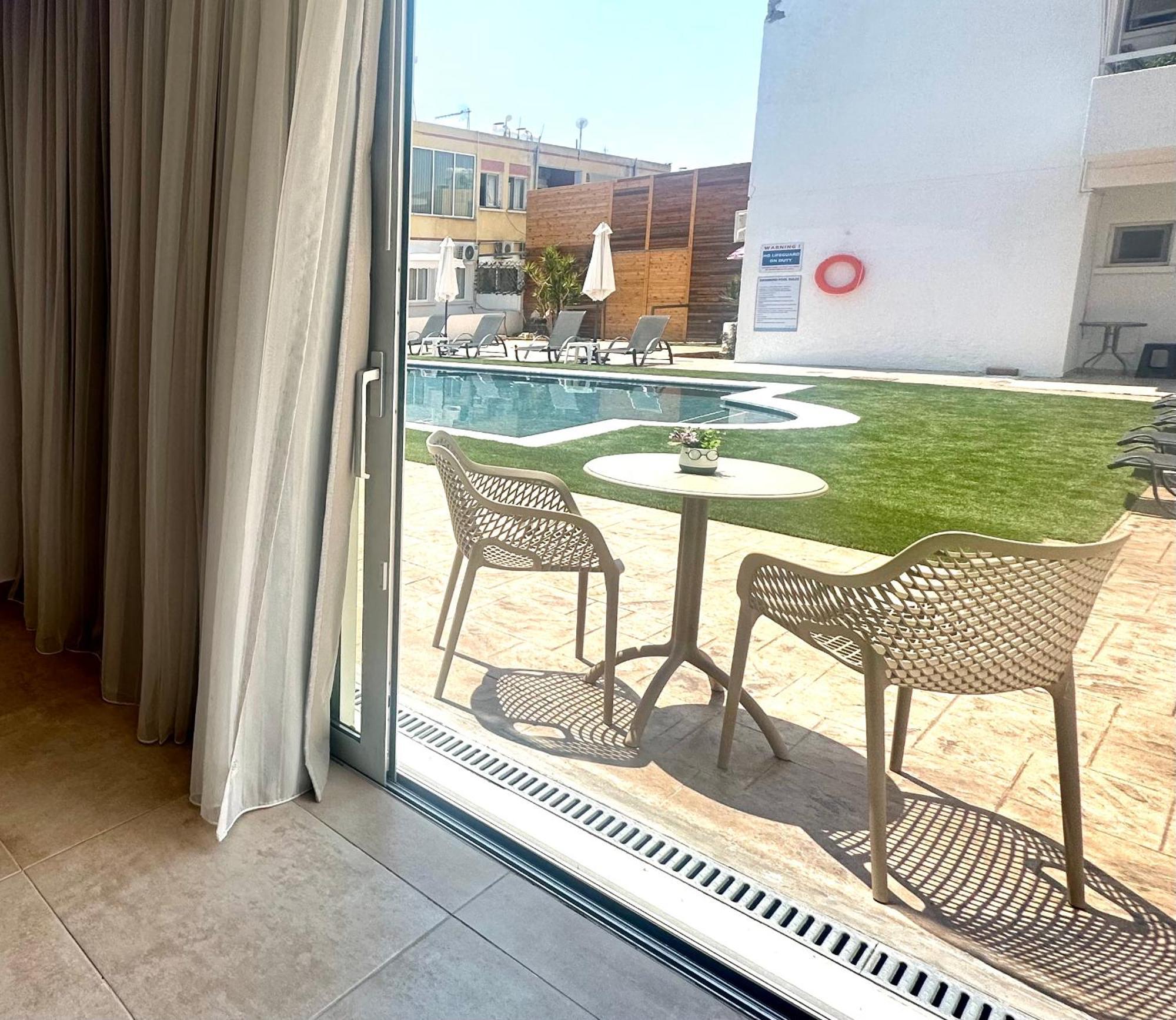 Sun Plaza Suites - Adults Only ไอยานาปา ภายนอก รูปภาพ