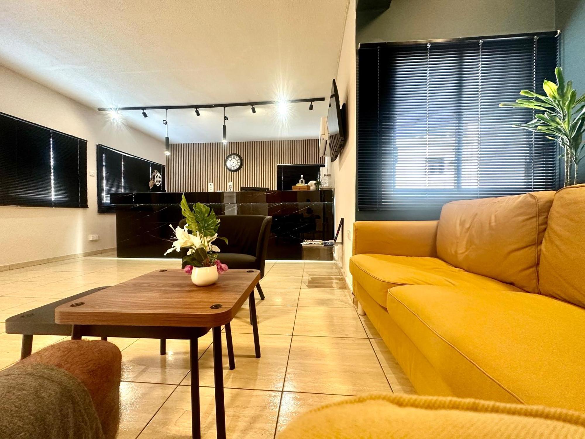 Sun Plaza Suites - Adults Only ไอยานาปา ภายนอก รูปภาพ