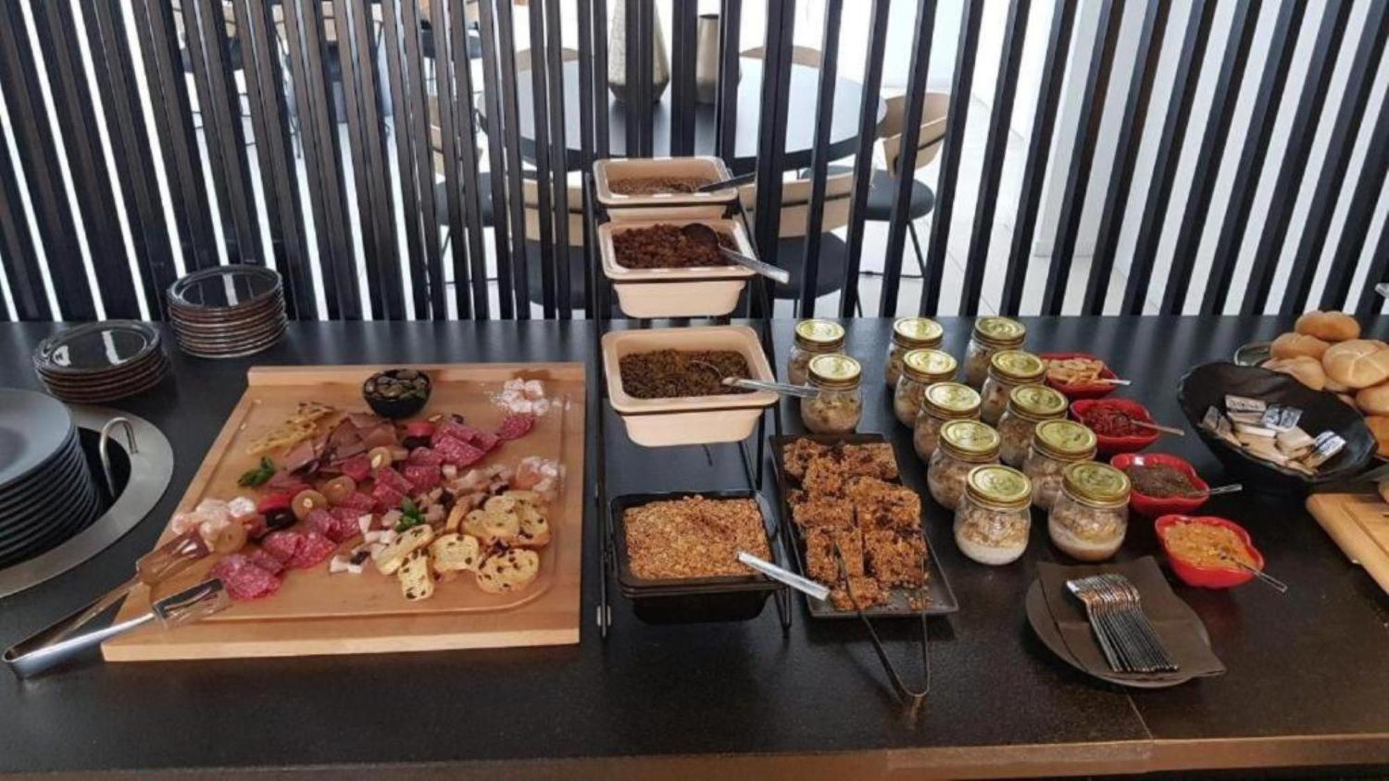 Sun Plaza Suites - Adults Only ไอยานาปา ภายนอก รูปภาพ